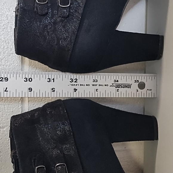 Soft Style Black Vegan Suede Fold Over Side Zip Padded Insole Ankle Boots - Picture 7 of 14